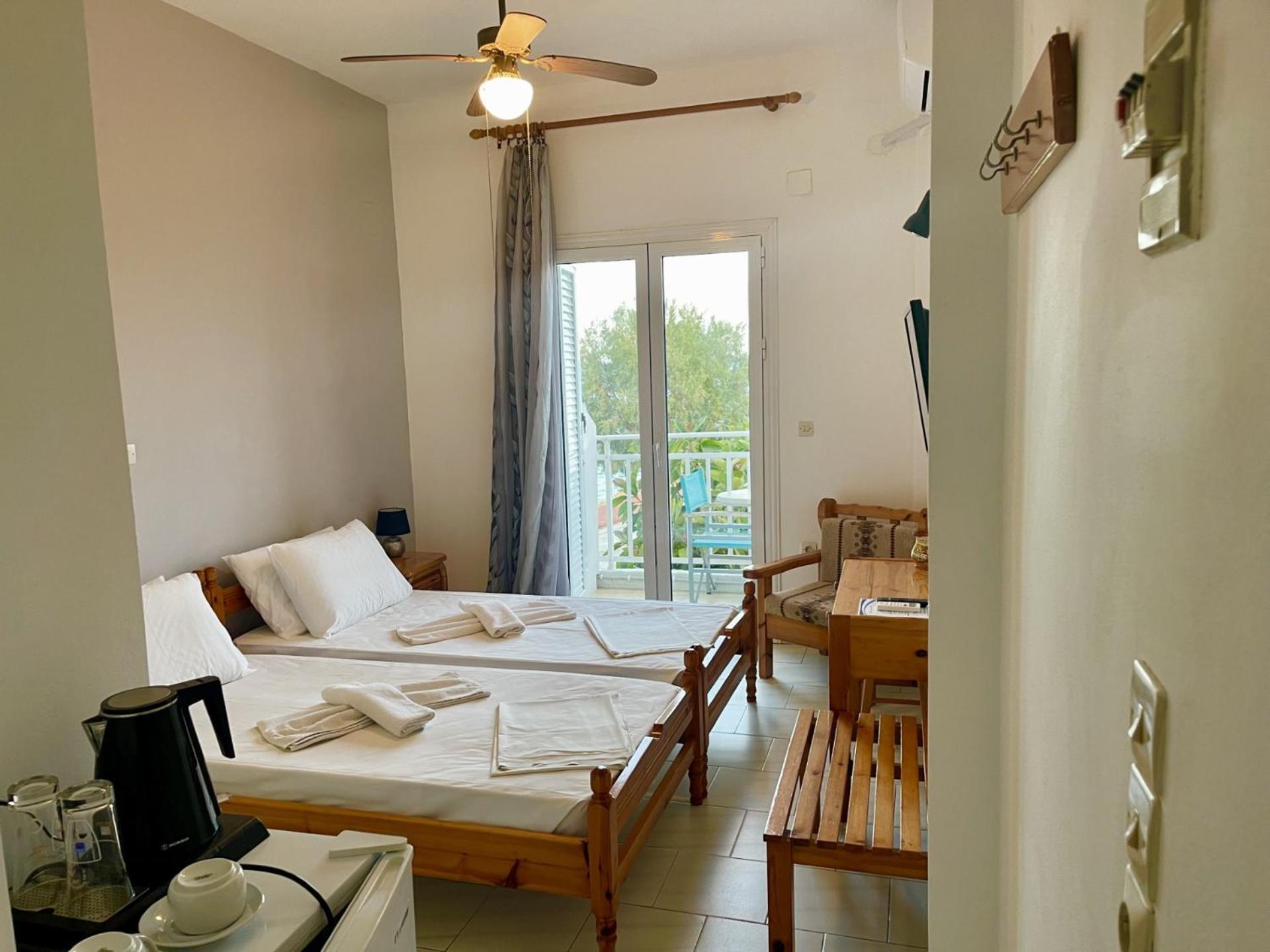 Hotel Katerina Питагорио Екстериор снимка